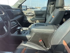 Used 2022 GMC Sierra 1500 4WD Crew Cab AT4 at Suburban Ford of Sterling Heights near Sterling Heights, MI