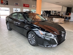 Used 2024 Nissan Altima 2.5 SV Sedan at Maxx Loans near ,