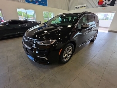  2023 Chrysler Pacifica Limited FWD at Maxx Loans near St&period; Adrian&comma; MI