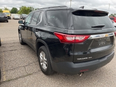 Used 2019 Chevrolet Traverse 4d SUV AWD LT Cloth w/1LT at Suburban Ford of Sterling Heights near Sterling Heights, MI