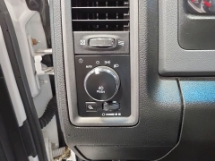 Used 2019  Ram 1500 Classic Express 4x4 Quad Cab 6'4" Box at Maxx Loans near St&period; Adrian&comma; MI
