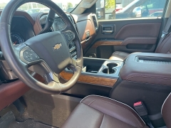 Used 2019 Chevrolet Silverado 3500HD 4WD Crew Cab 167.7" High Country at Suburban Ford of Sterling Heights near Sterling Heights, MI