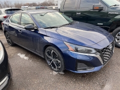 Used 2024  Nissan Altima 2&period;5 SR Sedan at Maxx Loans near St&period; Adrian&comma; MI