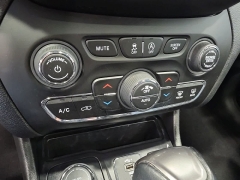 Used 2021  Jeep Cherokee Limited 4x4 at Maxx Loans near St&period; Adrian&comma; MI