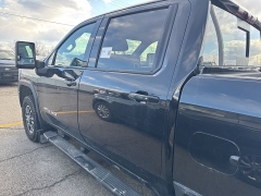 Used 2021  GMC Sierra 2500HD 4WD Crew Cab 172" AT4 at Maxx Loans near St&period; Adrian&comma; MI