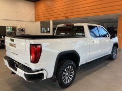 Used 2022  GMC Sierra 1500 4WD Crew Cab AT4 at Maxx Loans near St. Adrian, MI