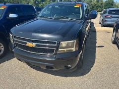 Used 2012  Chevrolet Suburban 1500 SUV 4WD LT at Maxx Loans near St&period; Adrian&comma; MI