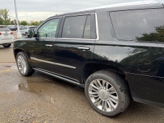 Used 2019 Cadillac Escalade 4d SUV 4WD Platinum at Suburban Ford of Sterling Heights near Sterling Heights, MI