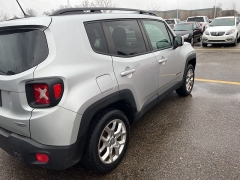 Used 2015  Jeep Renegade 4d SUV 4WD Latitude at Maxx Loans near St&period; Adrian&comma; MI
