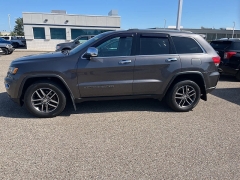 Used 2017 Jeep Grand Cherokee Limited 4x4 at Suburban Ford of Sterling Heights near Sterling Heights, MI