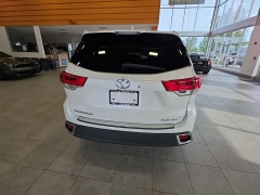 Used 2019  Toyota Highlander V6 AWD &lpar;Natl&rpar; at Maxx Loans near St&period; Adrian&comma; MI