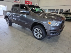 Used 2021  Ram 1500 Big Horn 4x4 Crew Cab 5'7" Box at Maxx Loans near St&period; Adrian&comma; MI