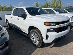 Used 2021 Chevrolet Silverado 1500 4WD Crew Cab Custom at Maxx Loans near St. Adrian, MI