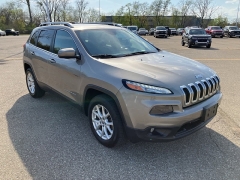 Used 2016 Jeep Cherokee 4WD 4dr Latitude at Maxx Loans near ,