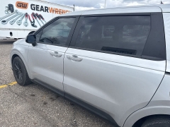 Used 2022  Kia Carnival LX Seat Package FWD at Maxx Loans near St&period; Adrian&comma; MI