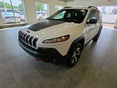 Used 2018  Jeep Cherokee Trailhawk Leather Plus 4x4 at Maxx Loans near St&period; Adrian&comma; MI