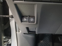 Used 2024  Toyota Sienna AWD &lpar;Natl&rpar; at Maxx Loans near St&period; Adrian&comma; MI