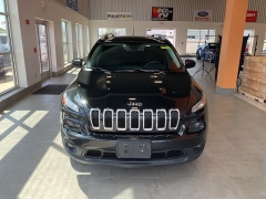 Used 2016 Jeep Cherokee 4WD 4dr Latitude at Suburban Ford of Sterling Heights near Sterling Heights, MI