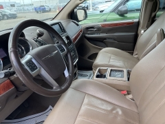 Used 2013 Chrysler Town & Country 4d Wagon Touring at Maxx Loans near St. Adrian, MI