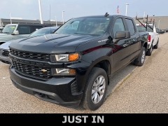 Used 2020 Chevrolet Silverado 1500 4WD Crew Cab 147" Custom at Suburban Ford of Sterling Heights near Sterling Heights, MI