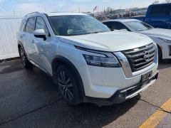 Used 2022  Nissan Pathfinder Platinum 4WD at Maxx Loans near St&period; Adrian&comma; MI
