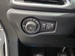Used 2025  Chrysler Pacifica Limited FWD at Maxx Loans near St&period; Adrian&comma; MI