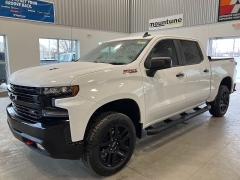 Used 2021  Chevrolet Silverado 1500 4WD Crew Cab 147" LT Trail Boss at Maxx Loans near St&period; Adrian&comma; MI