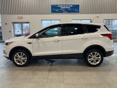 Used 2019  Ford Escape 4d SUV 4WD SE at Maxx Loans near St. Adrian, MI
