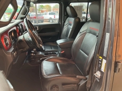 Used 2021 Jeep Gladiator Rubicon 4x4 at Suburban Ford of Sterling Heights near Sterling Heights, MI