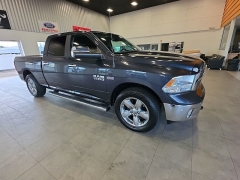 Used 2017  Ram 1500 4WD Crew Cab 149" Big Horn at Maxx Loans near St&period; Adrian&comma; MI