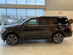 Used 2020 Ford Expedition 4d SUV 4WD Limited at Maxx Loans near ,