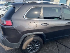 Used 2021  Jeep Cherokee Latitude Lux FWD at Maxx Loans near St&period; Adrian&comma; MI