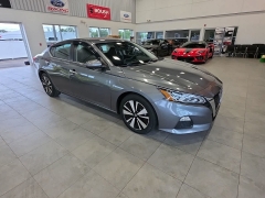 Used 2022  Nissan Altima 2&period;5 SV Sedan at Maxx Loans near St&period; Adrian&comma; MI