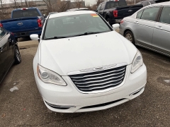 Used 2013  Chrysler 200 4d Sedan Touring at Maxx Loans near St&period; Adrian&comma; MI