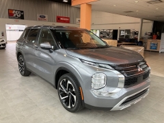 Used 2023 Mitsubishi Outlander SE FWD at Suburban Ford of Sterling Heights near Sterling Heights, MI