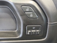 Used 2019  Chevrolet Silverado 1500 4WD Crew Cab 157" High Country at Maxx Loans near St&period; Adrian&comma; MI