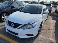 Used 2018 Nissan Altima 2.5 SL Sedan at Suburban Ford of Sterling Heights near Sterling Heights, MI