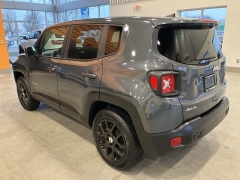 Used 2023  Jeep Renegade Latitude 4x4 at Maxx Loans near St&period; Adrian&comma; MI