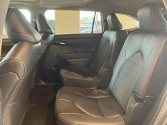 Used 2023  Toyota Highlander FWD &lpar;Natl&rpar; at Maxx Loans near St&period; Adrian&comma; MI