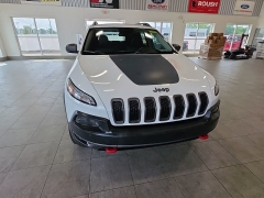 Used 2018  Jeep Cherokee Trailhawk Leather Plus 4x4 at Maxx Loans near St&period; Adrian&comma; MI