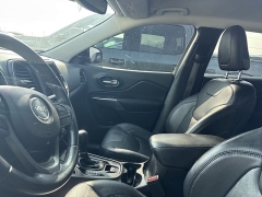 Used 2021  Jeep Cherokee Latitude Lux FWD at Maxx Loans near St&period; Adrian&comma; MI