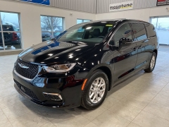  2026 Chrysler Pacifica Select FWD at Maxx Loans near St&period; Adrian&comma; MI
