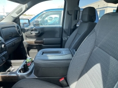 Used 2021 Chevrolet Silverado 1500 4WD Crew Cab 147" LT Trail Boss at Maxx Loans near ,