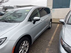 Used 2023  Chrysler Pacifica Touring L FWD at Maxx Loans near St&period; Adrian&comma; MI