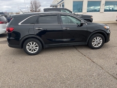 Used 2019  Kia Sorento L FWD at Maxx Loans near St. Adrian, MI