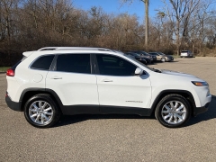 Used 2016 Jeep Cherokee 4WD 4dr Limited at Maxx Loans near ,