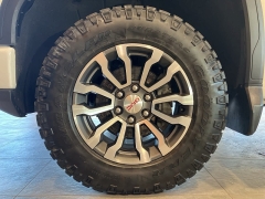 Used 2022  GMC Sierra 1500 4WD Crew Cab AT4 at Maxx Loans near St. Adrian, MI