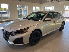  2025 Nissan Altima SV AWD at Maxx Loans near St. Adrian, MI