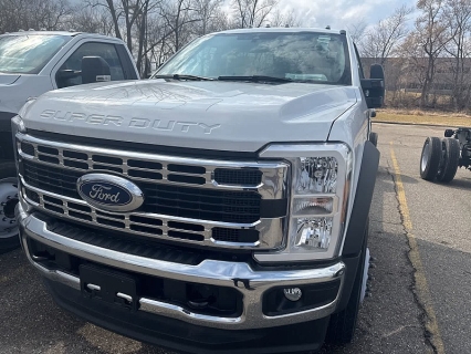 2023 Ford F-450 Super Duty Chassis Cab