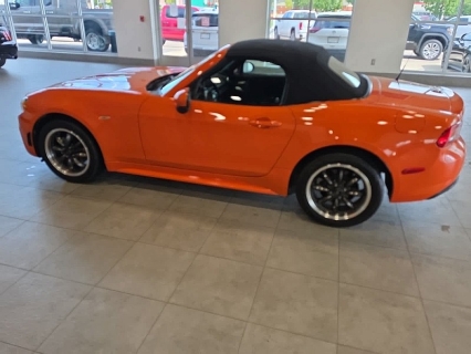 2017 FIAT 124 Spider Classica